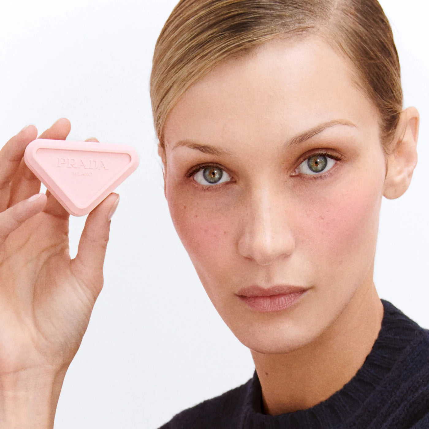 *PREORDEN: Touch Cream-To-Powder Soft Blur Longwear Blush - Prada / Rubor en crema
