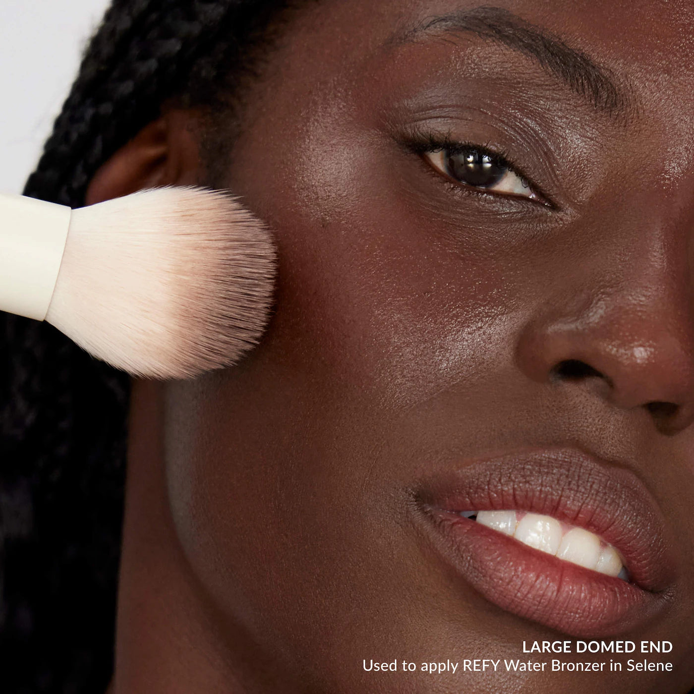 *PREORDEN: Duo Brush 2.0 for Liquid Blush and Bronzer - Refy / Brocha para bronzer y rubor