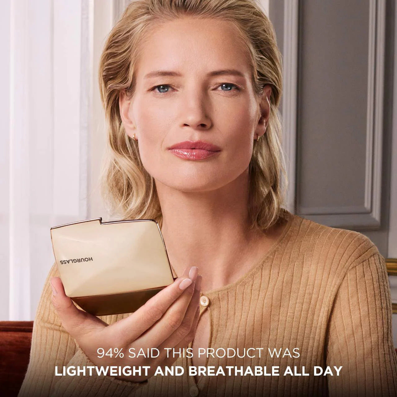 *PREORDEN: Mini Vanish Airbrush Pressed Powder - Talc Free - Hourglass / Polvo compacto translúcido