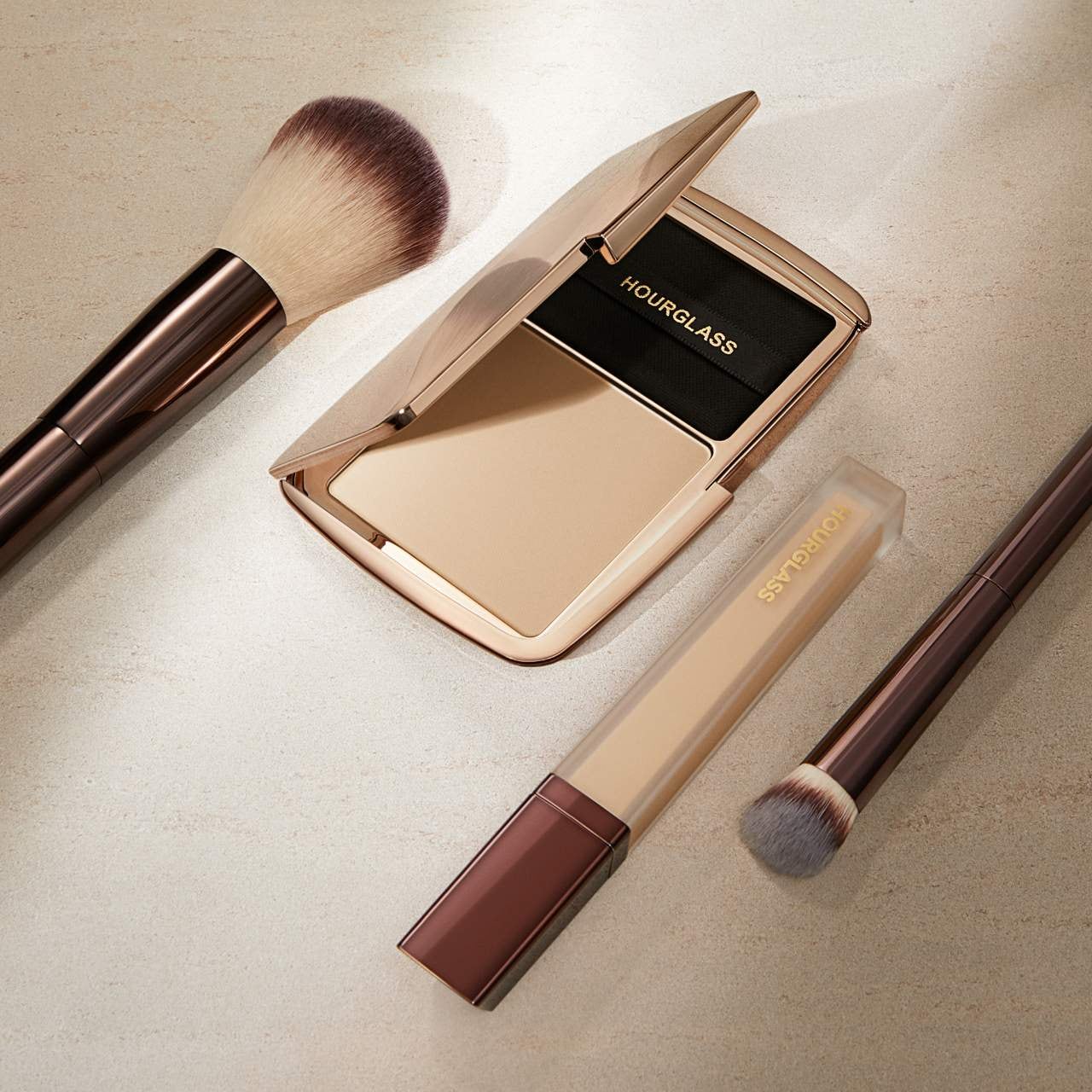 *PREORDEN: Mini Vanish Airbrush Pressed Powder - Talc Free - Hourglass / Polvo compacto translúcido