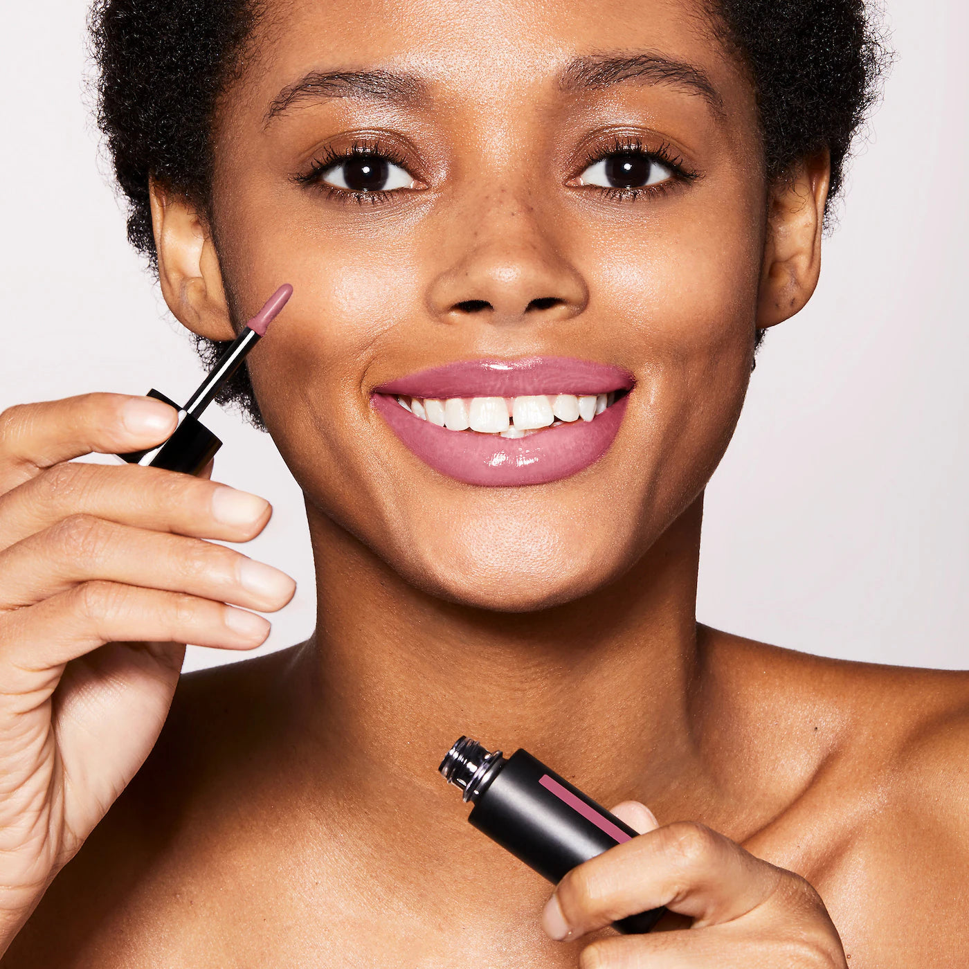 *PREORDEN: Squeaky Clean Liquid Lip Hydrating Lip Balm - Westman Atelier / Balsamo labial
