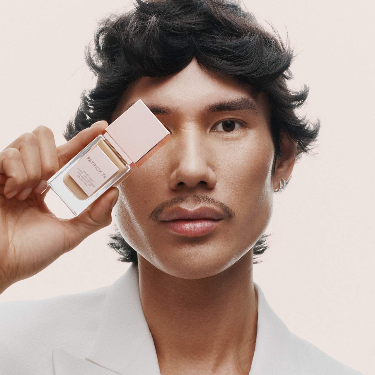 *PREORDEN: Major Skin Hydra-Luxe Luminous Skin Perfecting Foundation For Natural Glow - Patrick Ta / Base hidratante ligera
