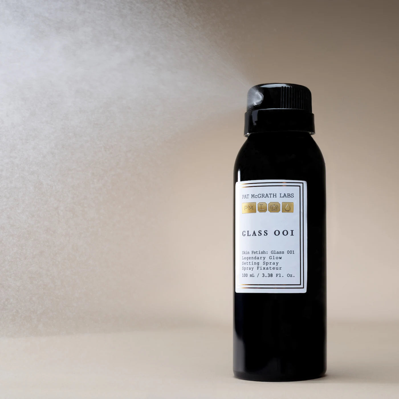 Skin Fetish: Glass 001 Legendary Glow Setting Spray - PAT McGRATH LABS / Spray fijador luminoso