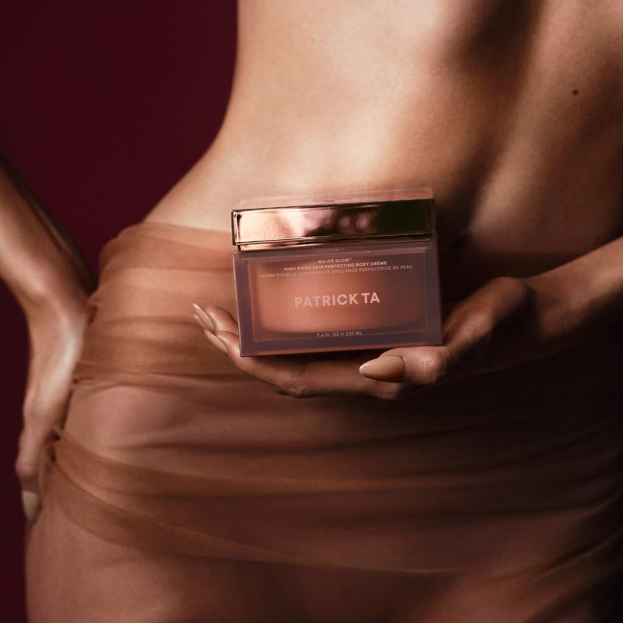 *PREORDEN: Major Glow High Shine Skin Perfecting Body Crème - PATRICK TA / Crema hidratante que aporta brillo