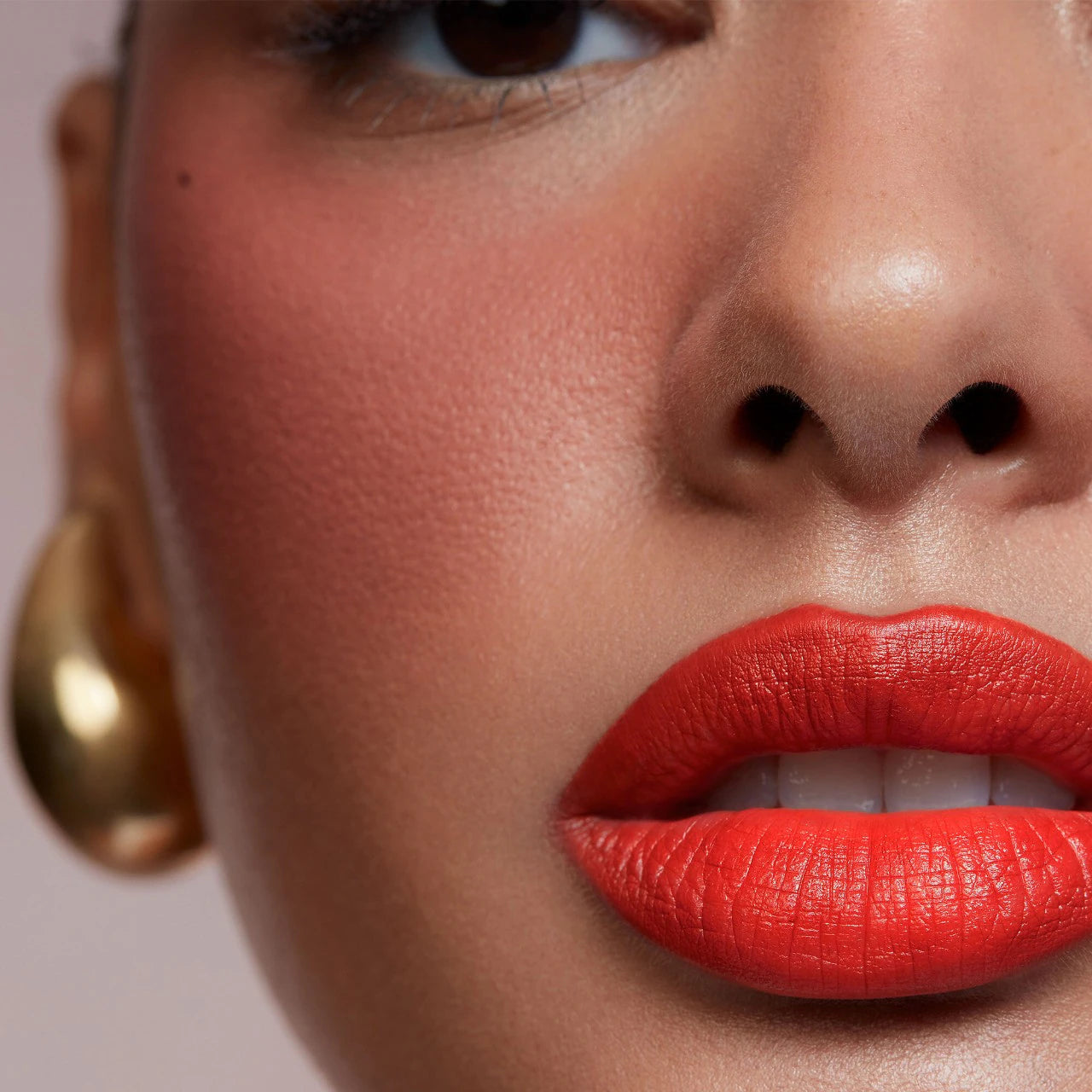 Major Headlines Matte Suede Lipstick - Patrick TA / Labial mate