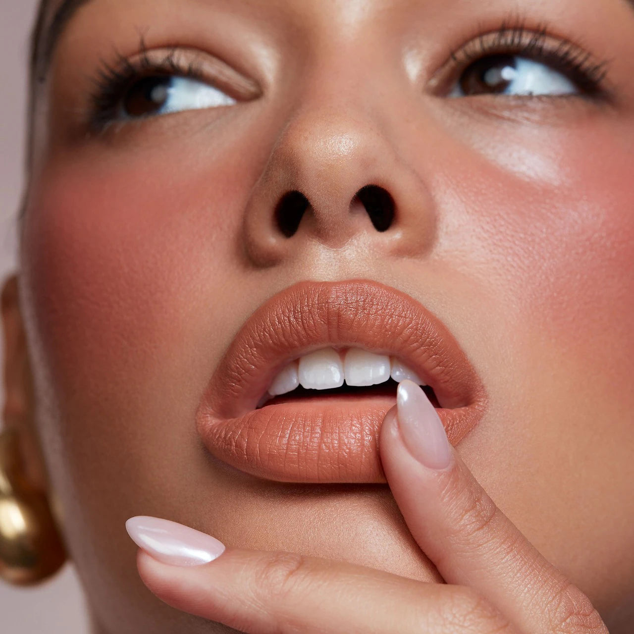 Silky Lip Crème TONO She's Secure - Patrick Ta / Labial cremoso