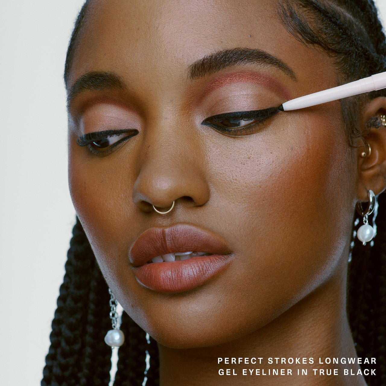 *PREORDEN: Perfect Strokes Longwear & Waterproof Gel Eyeliner - Rare Beauty / Delineador de larga duración