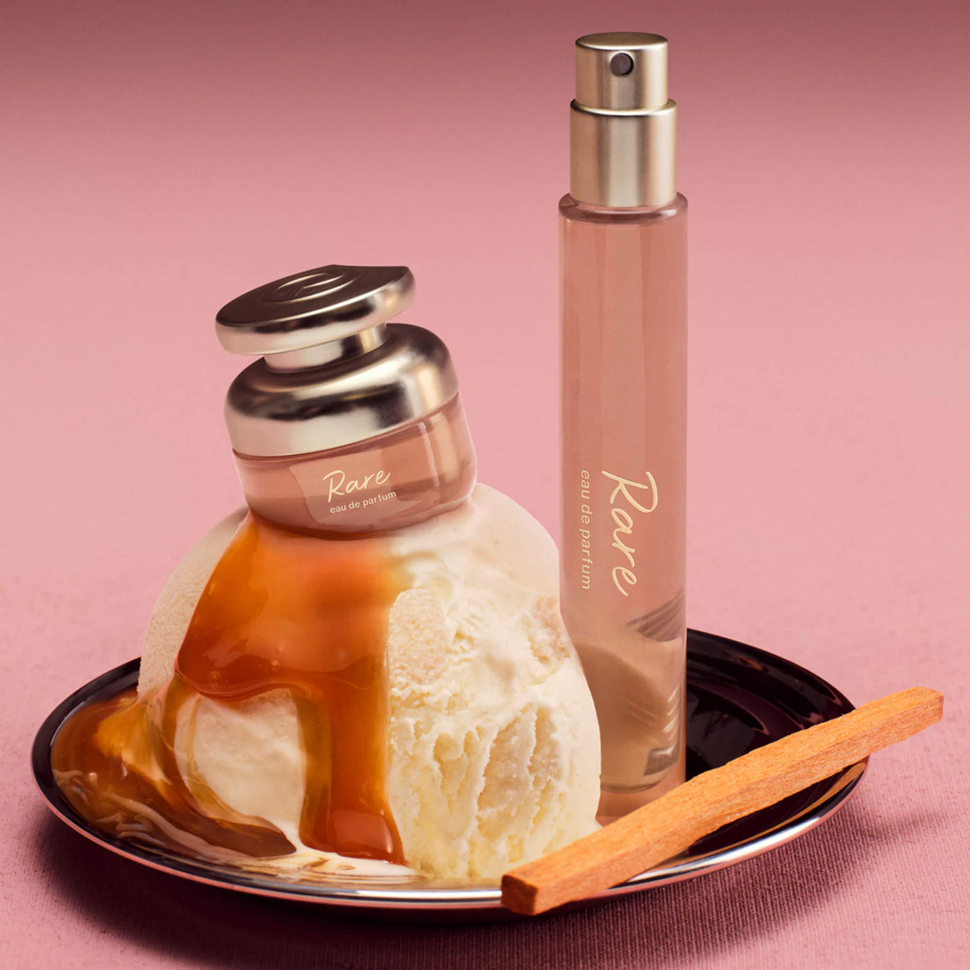 *PREORDEN: Mini Rare Eau de Parfum Set with Vanilla and Caramel - Rare Beauty / Set 2 pzas perfume cálido