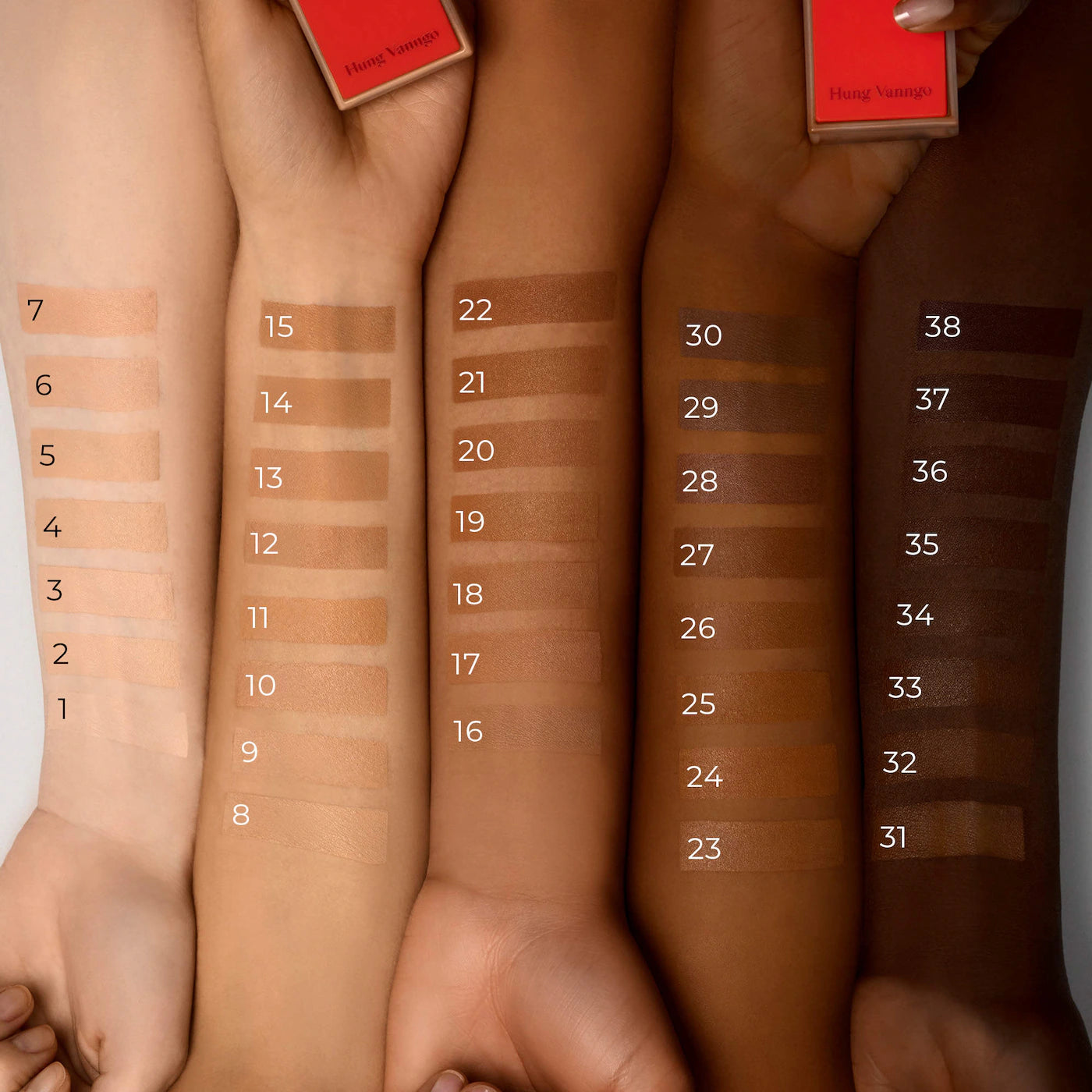 *PREORDEN: Red Carpet Skin Luminous Longwear Serum Foundation - HUNG VANNGO BEAUTY / Base de larga duración formula hidratante luminosa