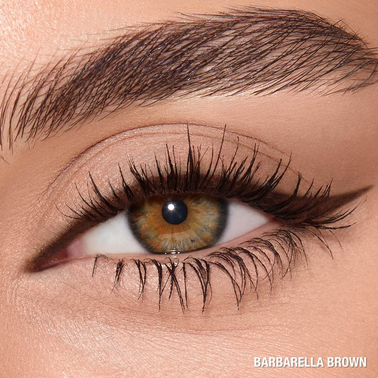 *PREORDEN: Rock ‘N’ Kohl Long-Lasting Eyeliner Pencil - Charlotte Tilbury / Lápiz de ojos altamente pigmentado