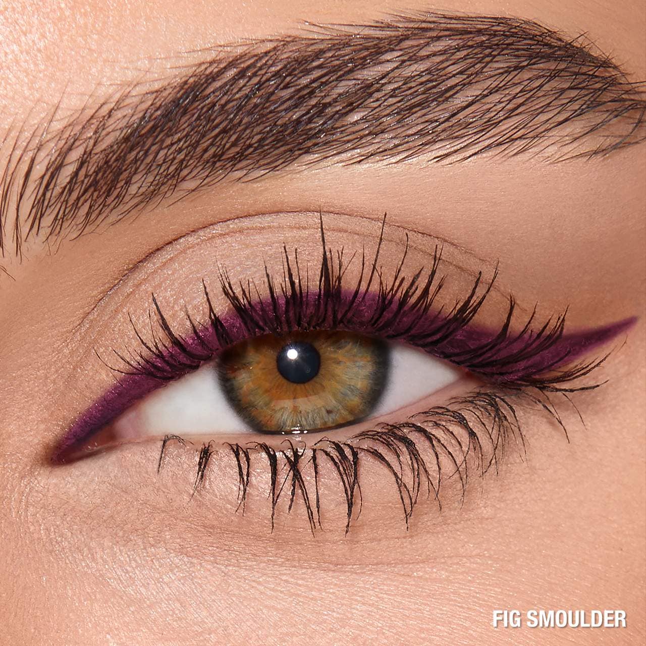 *PREORDEN: Rock ‘N’ Kohl Long-Lasting Eyeliner Pencil - Charlotte Tilbury / Lápiz de ojos altamente pigmentado