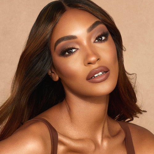 *PREORDEN: Matte Revolution Hydrating Lipstick & Super Nudes - Charlotte Tilbury / Labial de larga duración