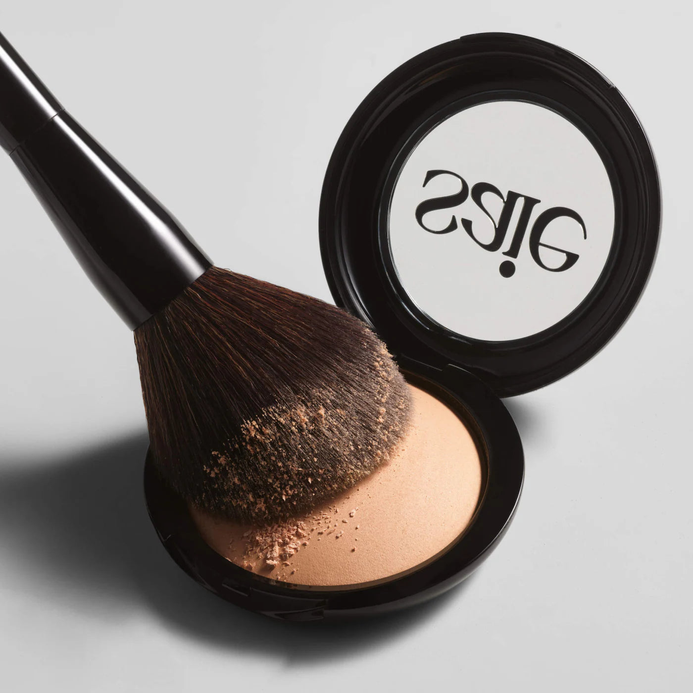 *PREORDEN: All-Over Powder Brush - Saie / Brocha para polvo