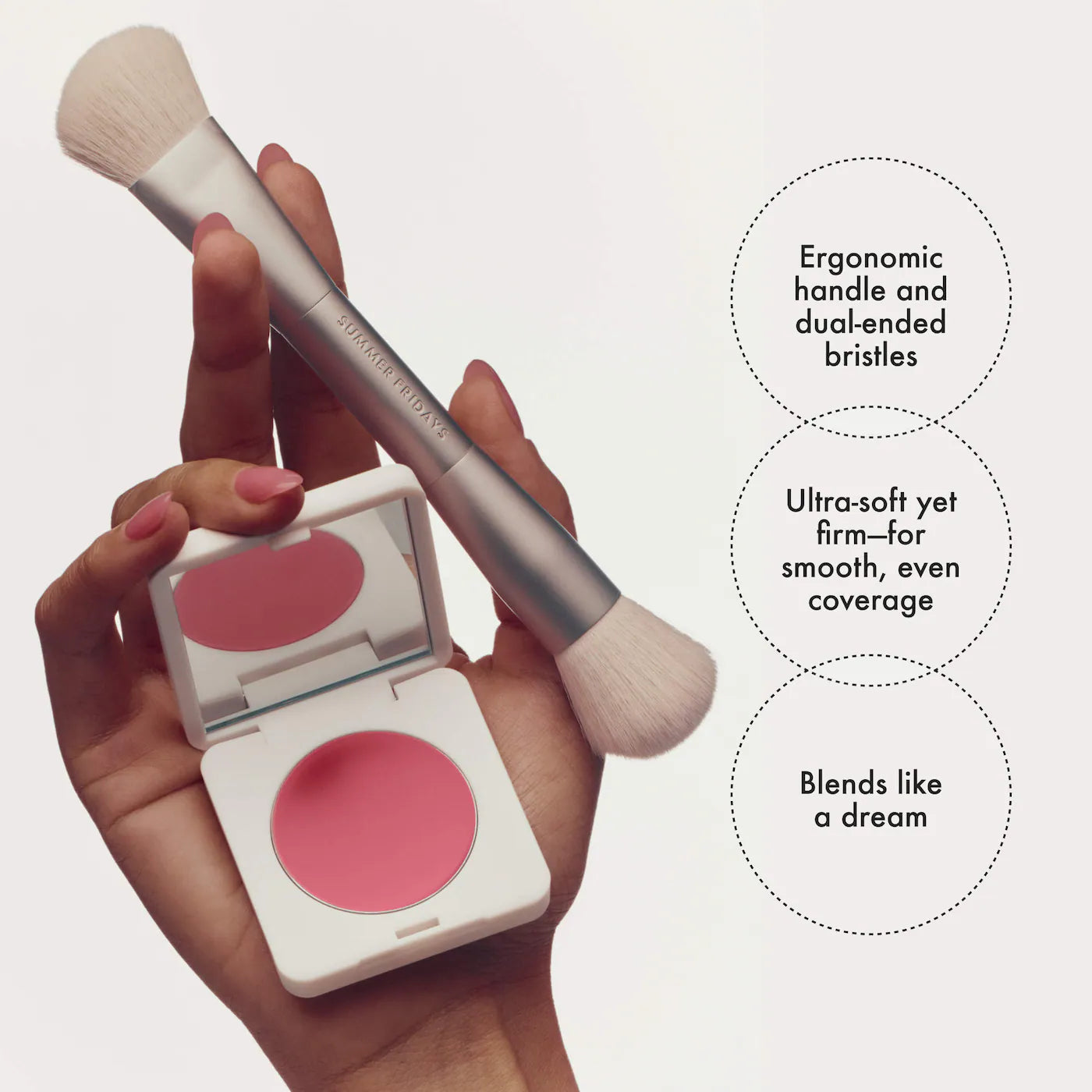 *PREORDEN: The Blush Brush / Brocha para rubor en crema