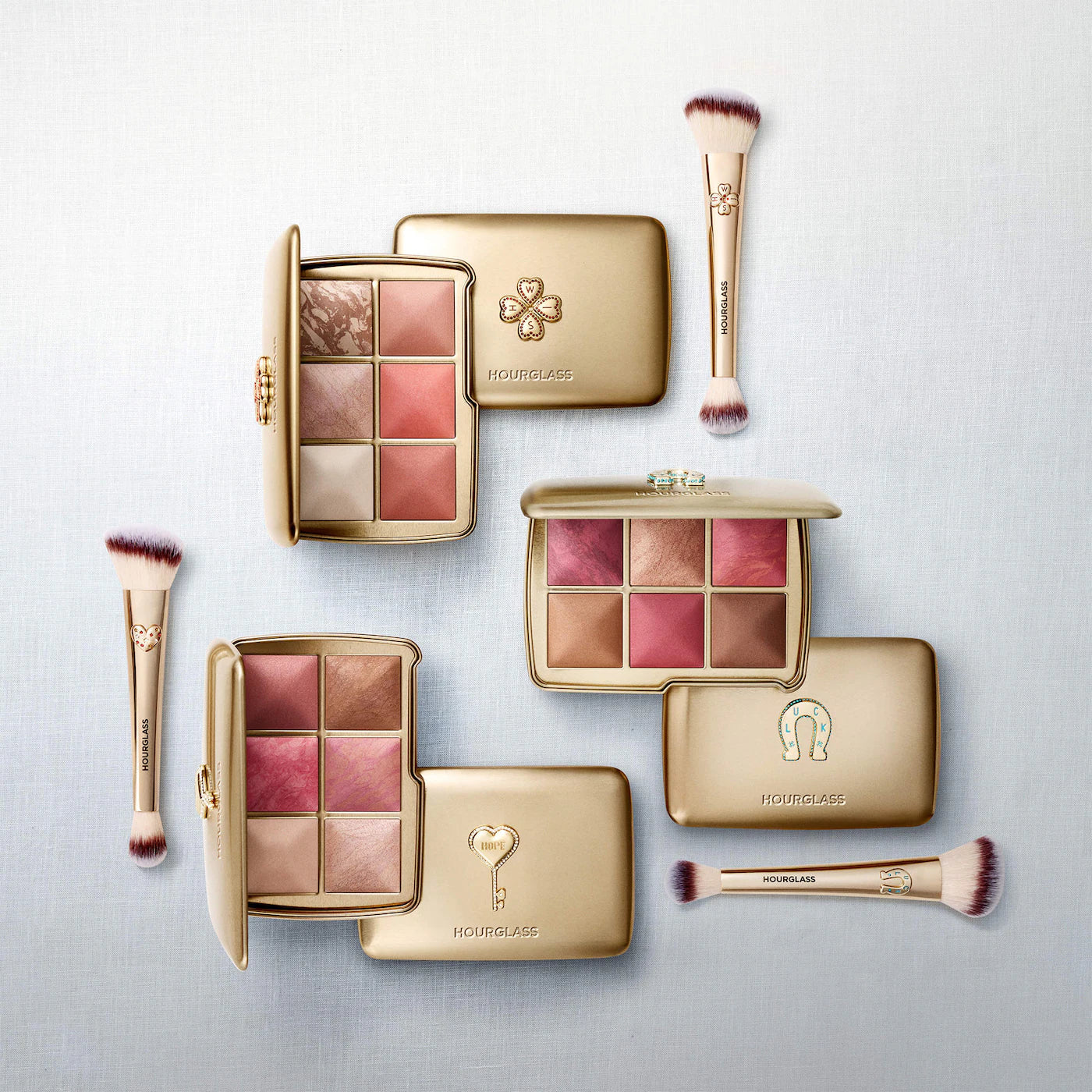 *PREORDEN: Ambient Lighting Edit Unlocked Brush - Hourglass / Brocha para polvo ediciòn limitada