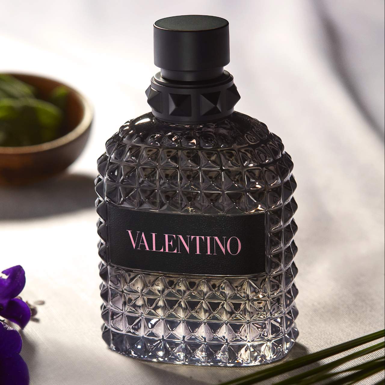 Uomo Born in Roma Eau de Toilette with Violet & Vetiver - Valentino / Perfume cálida