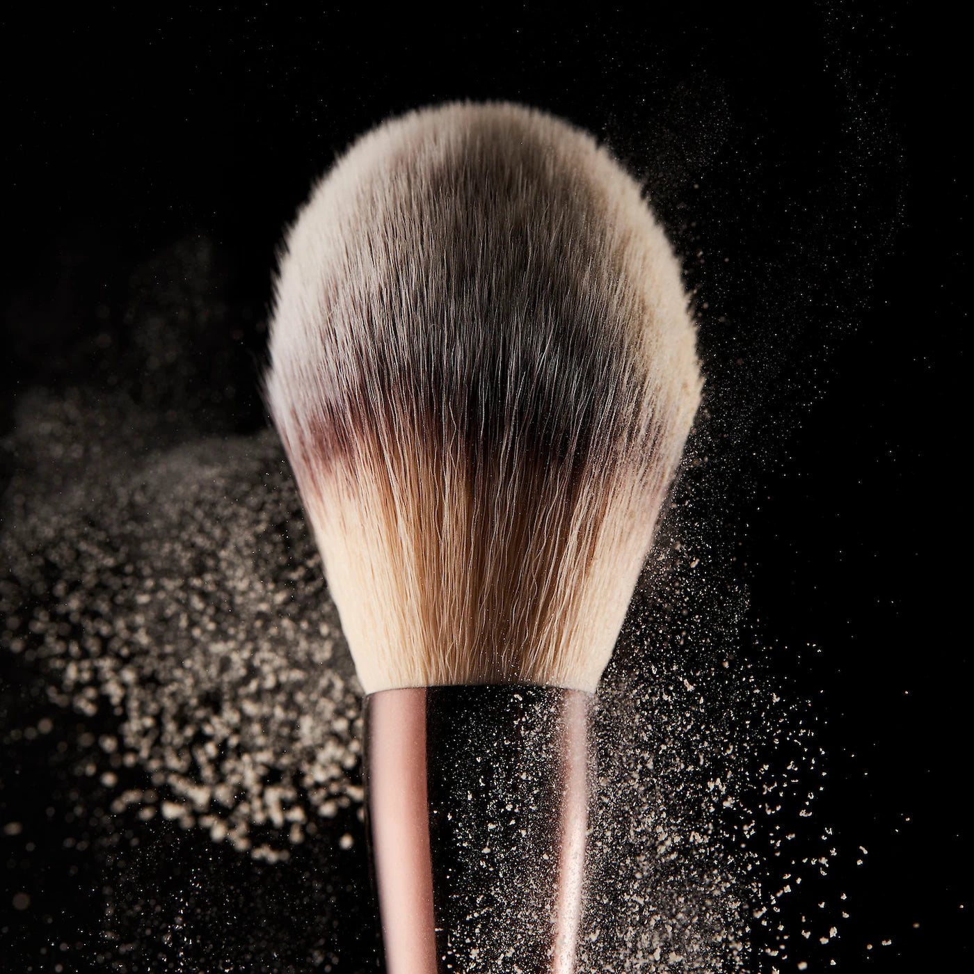 Veil™ Powder Brush - Hourglass / Brocha para polvos