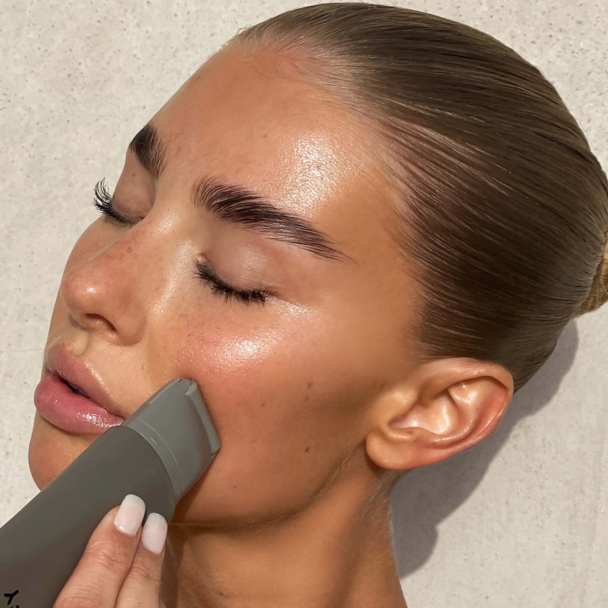 Glow and Sculpt Face Serum Primer with Niacinamide - Refy / Primer Hidratante