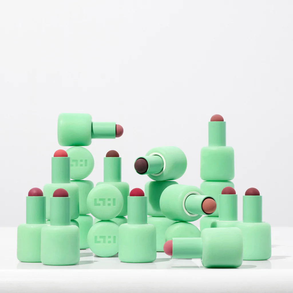 *PREORDEN: Velvet Blur Matte Lipstick Balm - Simihaze Beauty / Lápiz labial y bálsamo
