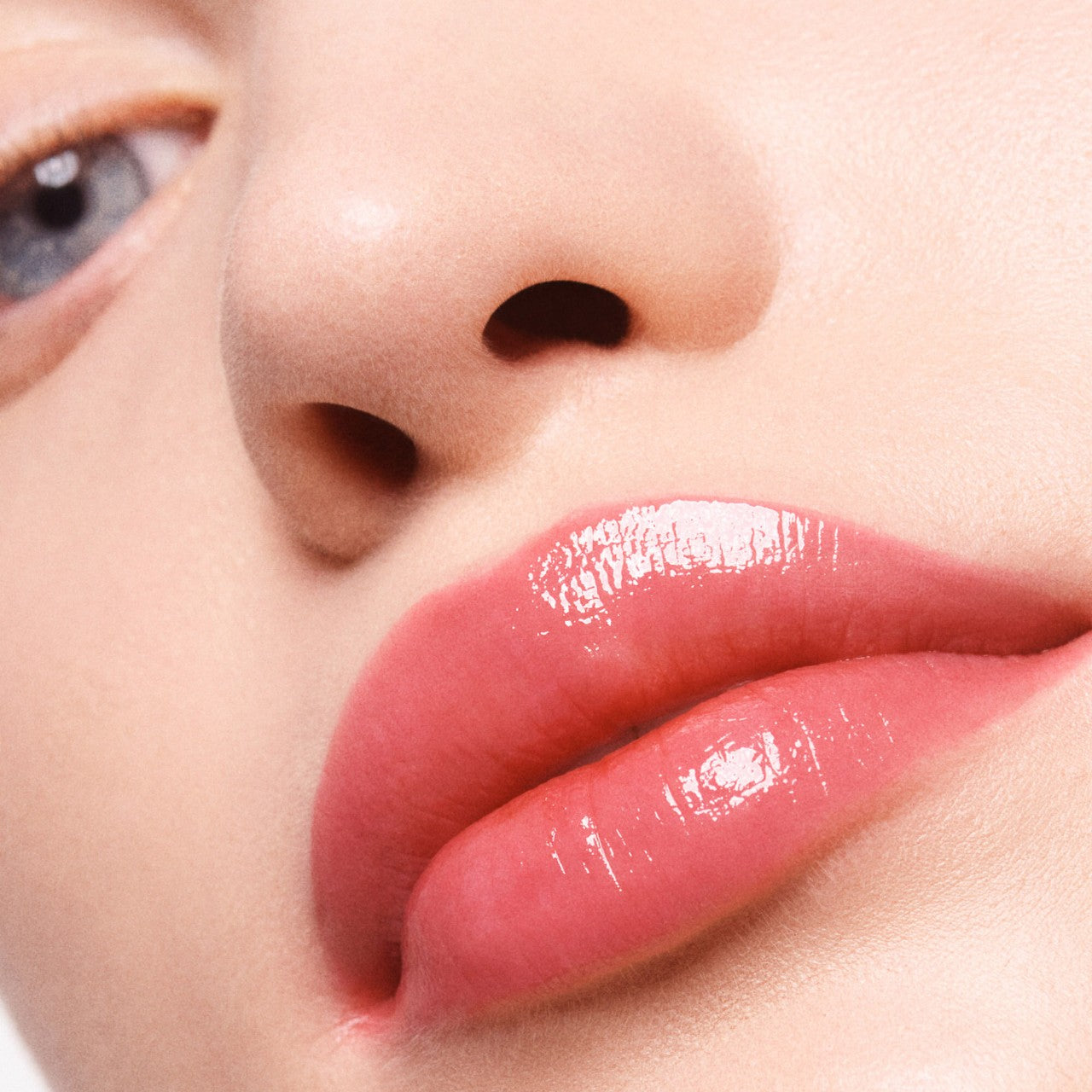 *PREORDEN: Mini Super Slick Tinted Lip Balm - Simihaze Beauty / Bálsamo labial