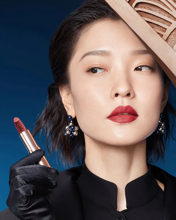 *PREORDEN: Blooming Rouge Love Lock Lipstick - Florasis / Labial sedoso, delicadamente grabado