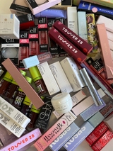 Mistery Box by Uhlala Beauty con valor de $1,569 / Caja 3 pzas labios, ojos y rostro / Piezas limitadas!