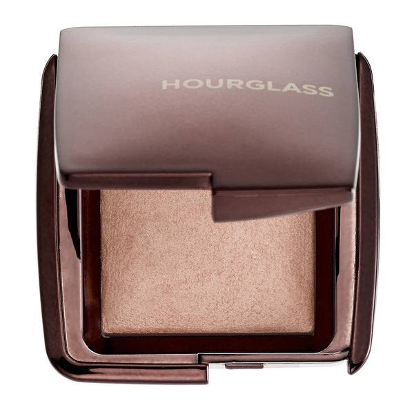 *PREORDEN: Ambient™ Lighting Finishing Powder - Talc Free - Hourglass / Polvo compacto iluminador