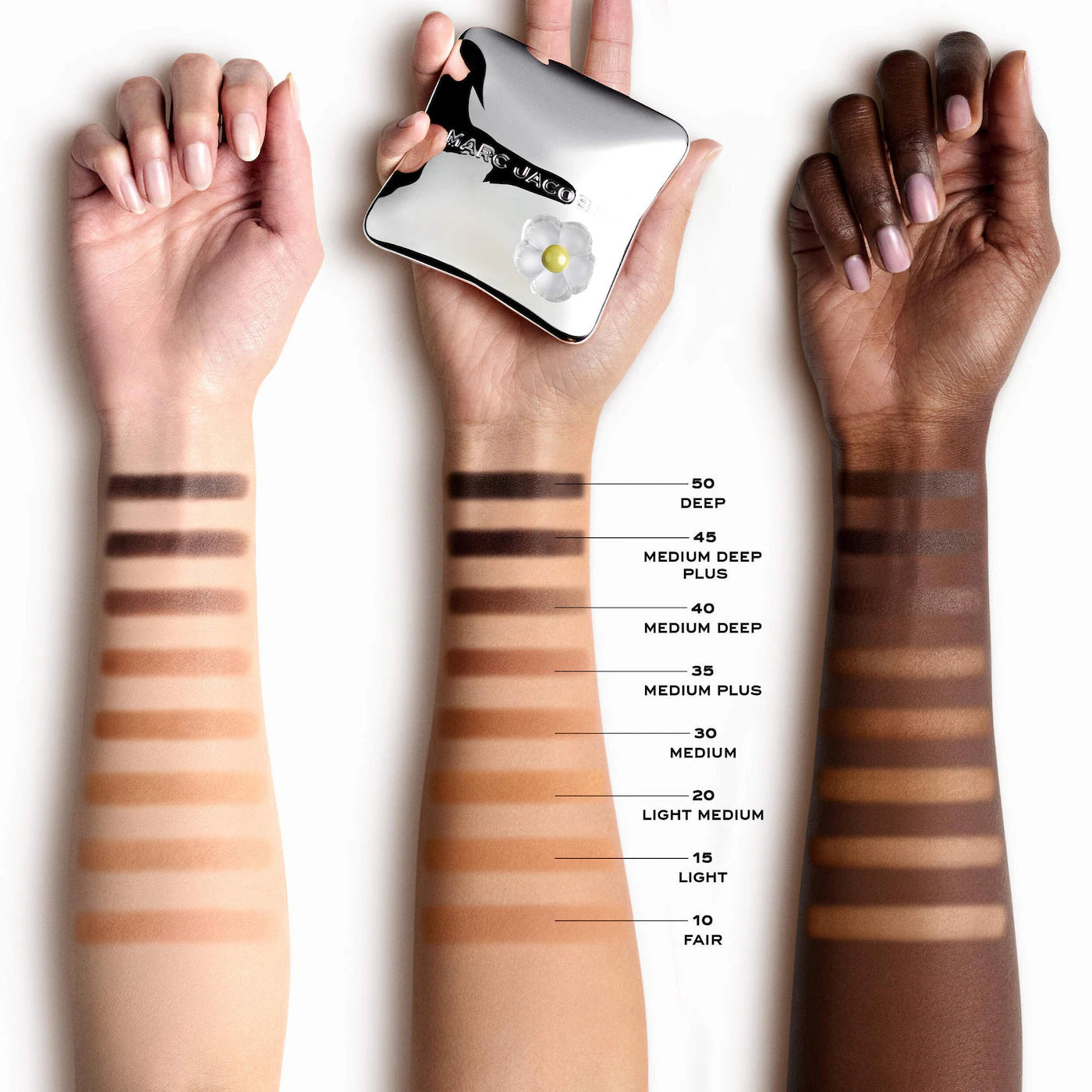 *PREORDEN: Legally Bronze Talc-Free Blurring Powder Bronzer - Marc Jacobs Beauty / Bronceador en polvo