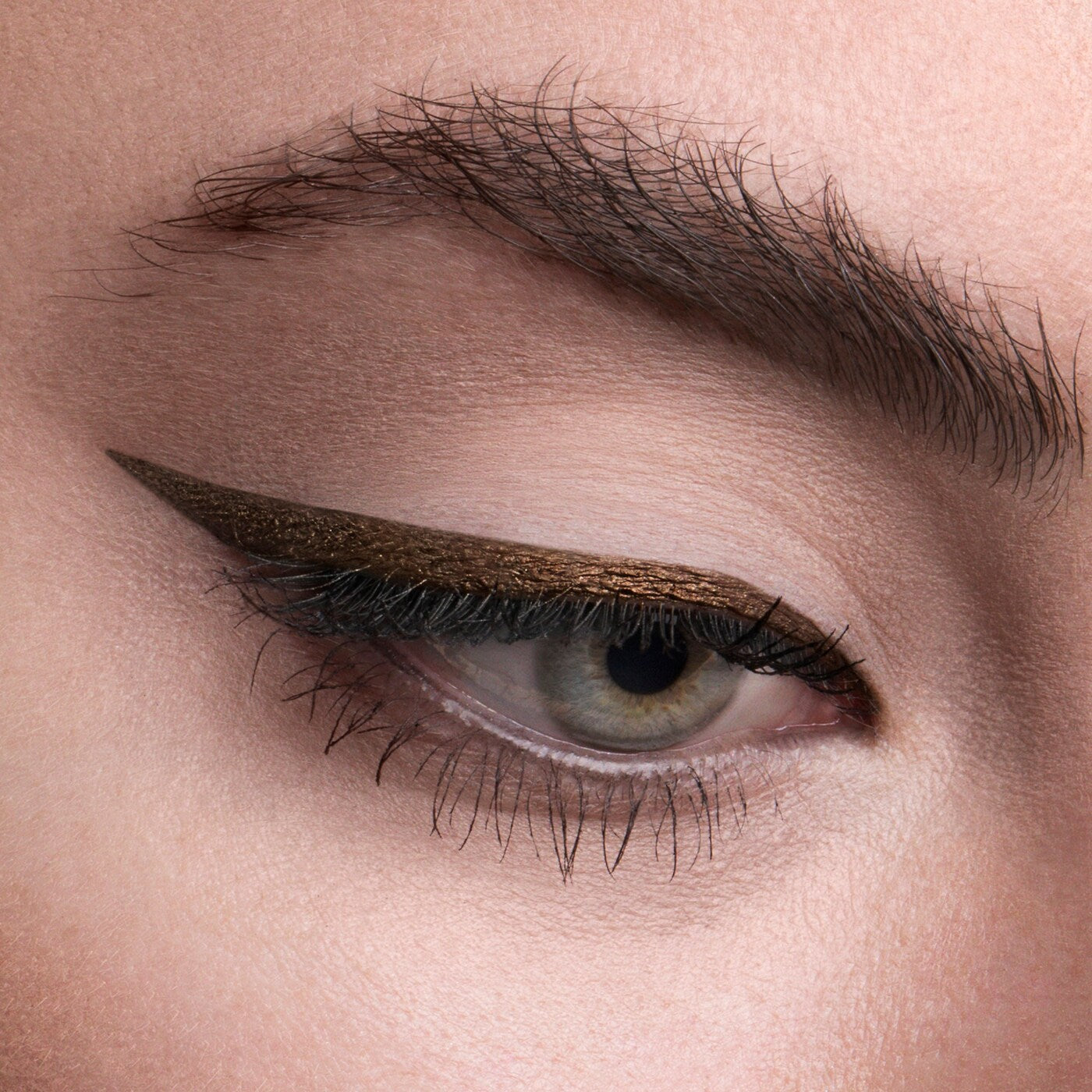 *PREORDEN: 1.5MM Mechanical Gel Eye Liner - Hourglass / Delineador de ojos 1.5mm