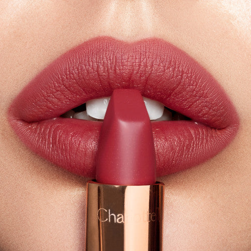 Matte Revolution Hydrating Lipstick & Super Nudes - Charlotte Tilbury / Labial de larga duración