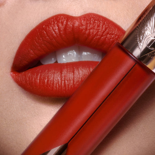 *PREORDEN: Airbrush Flawless Lip Blur - Charlotte Tilbury / Labial matte hidratante