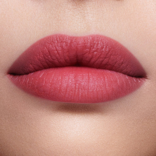 *PREORDEN: Airbrush Flawless Lip Blur - Charlotte Tilbury / Labial matte hidratante