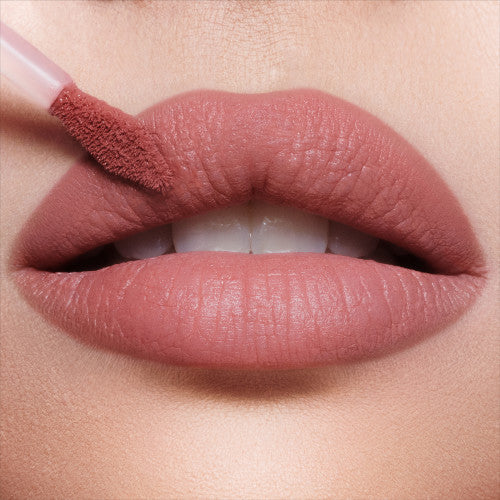 Airbrush Flawless Lip Blur - Charlotte Tilbury / Labial matte hidratante