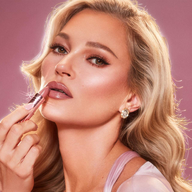 *PREORDEN: K.I.S.S.I.N.G Satin Shine Lipstick - Charlotte Tilbury / Labial hidratante