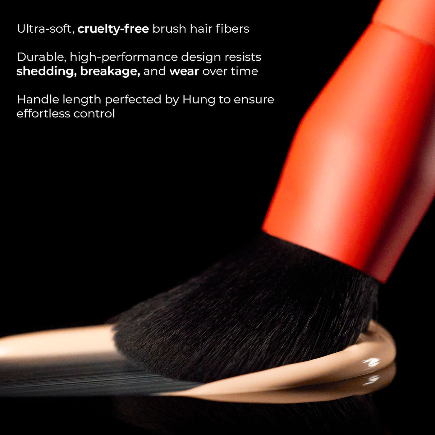 *PREORDEN: The Evolving Face Brush For Complexion - HUNG VANNGO BEAUTY / Brocha doble punta para el rostro