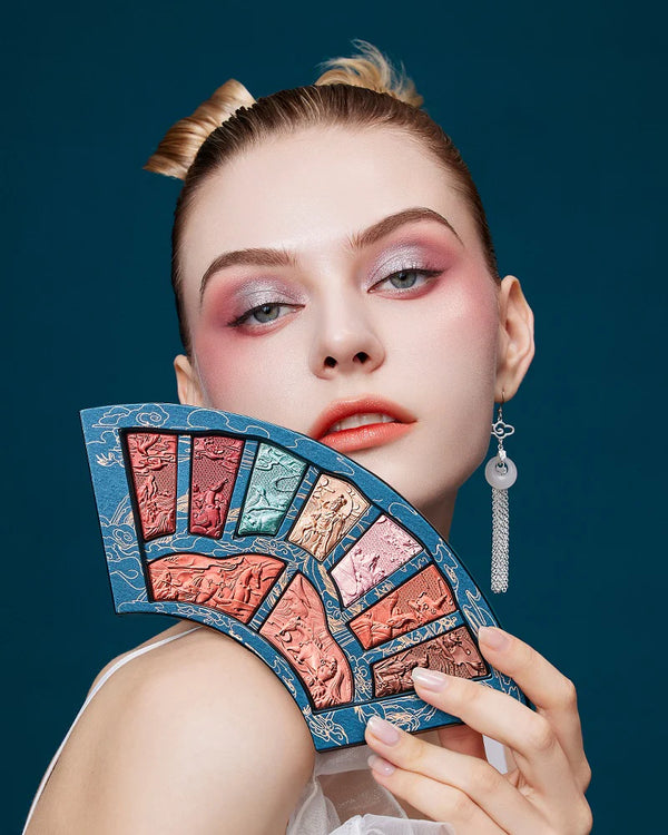 Floral Loral Engraving Beauty Goddess Makeup Palette - Florasis / Paleta de ojos y rostro