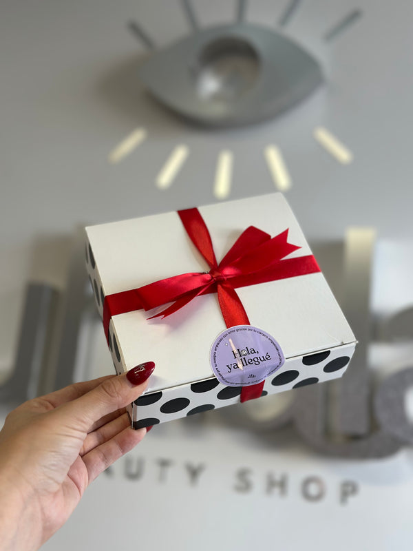 Mistery Box by Uhlala Beauty con valor de $1,569 / Caja 3 pzas labios, ojos y rostro / Piezas limitadas!