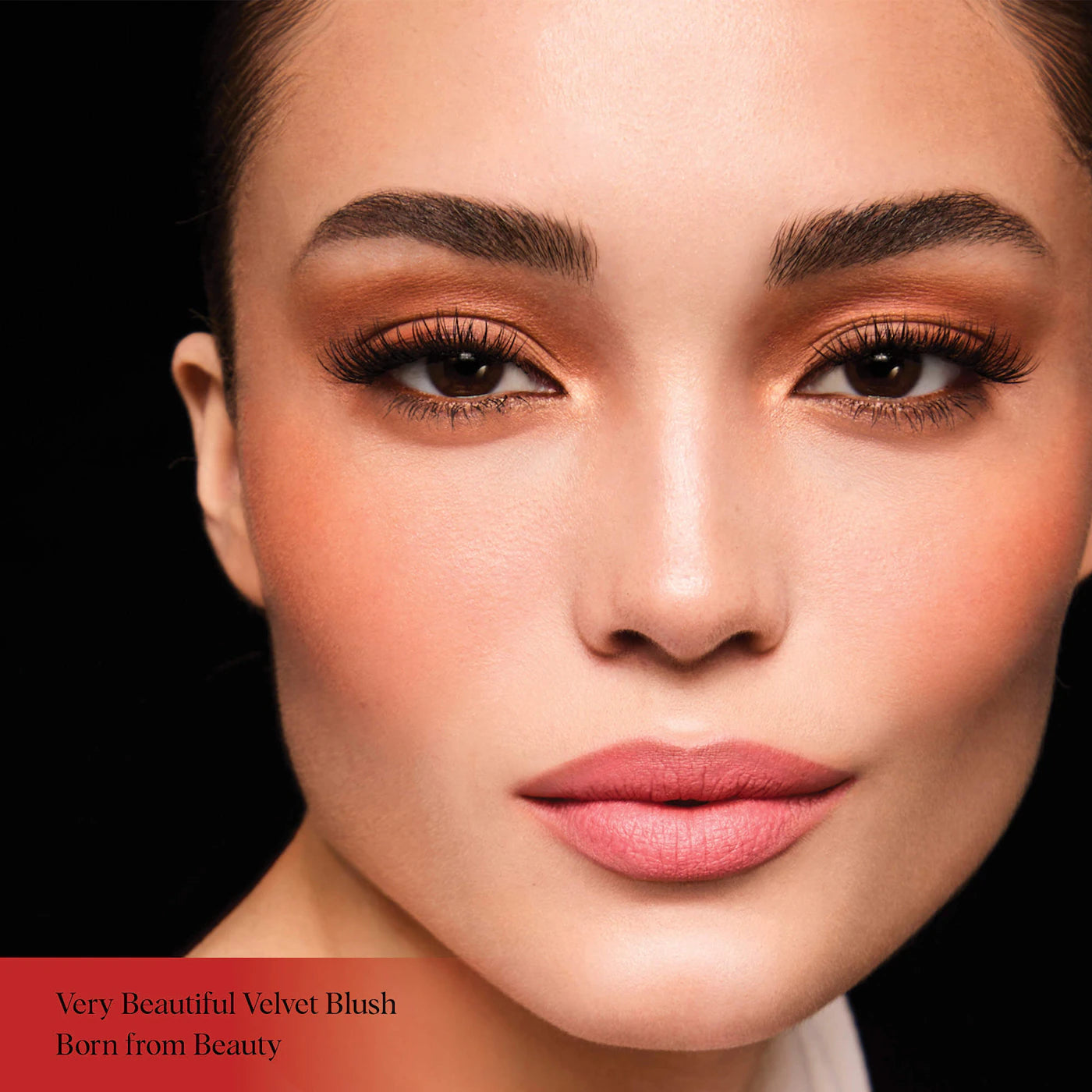 *PREORDEN: Very Beautiful Matte Velvet Blush - HUNG VANNGO BEAUTY / Rubor en polvo