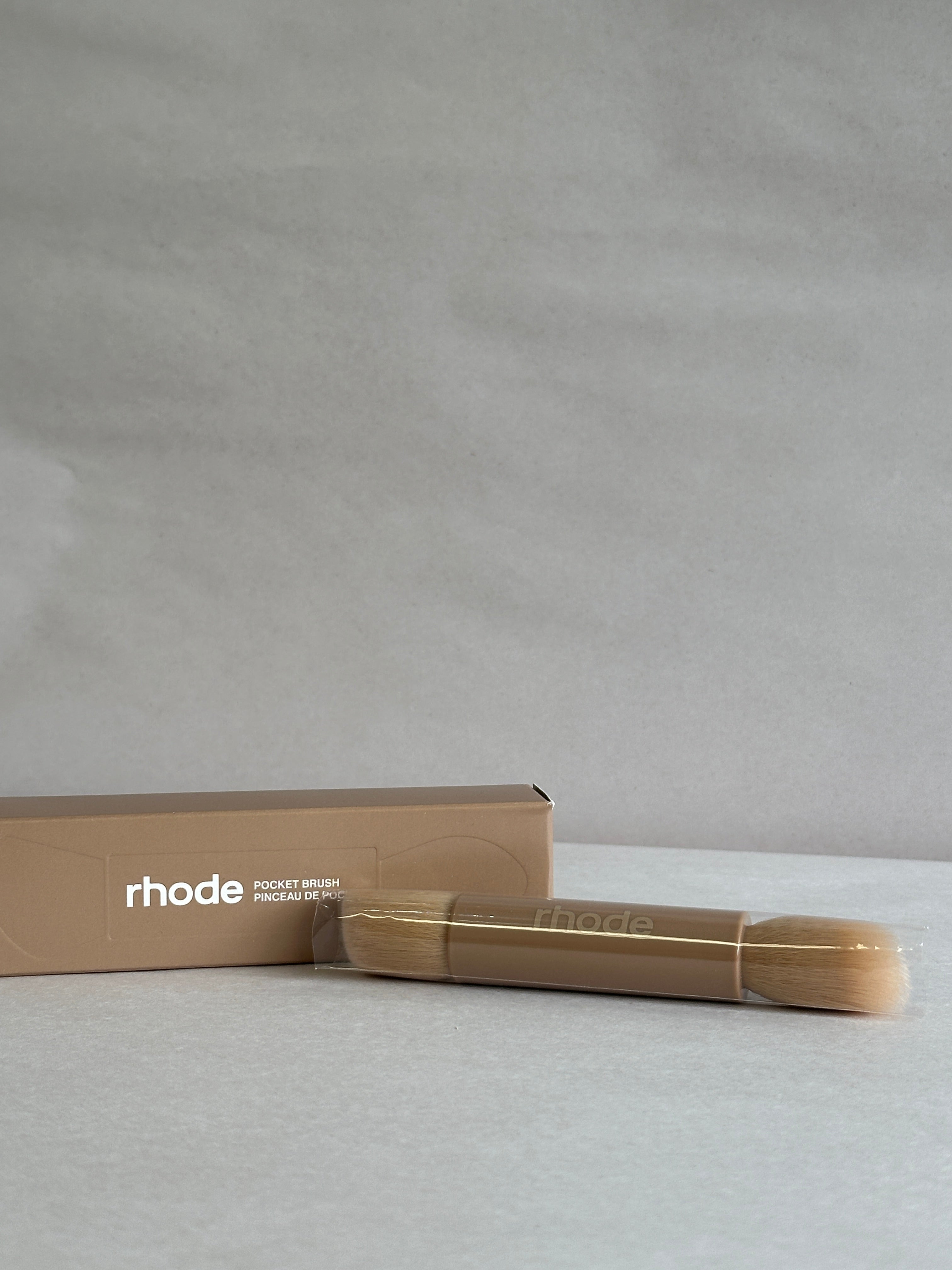Pocket Brush / Brocha de Maquillaje de Doble Punta