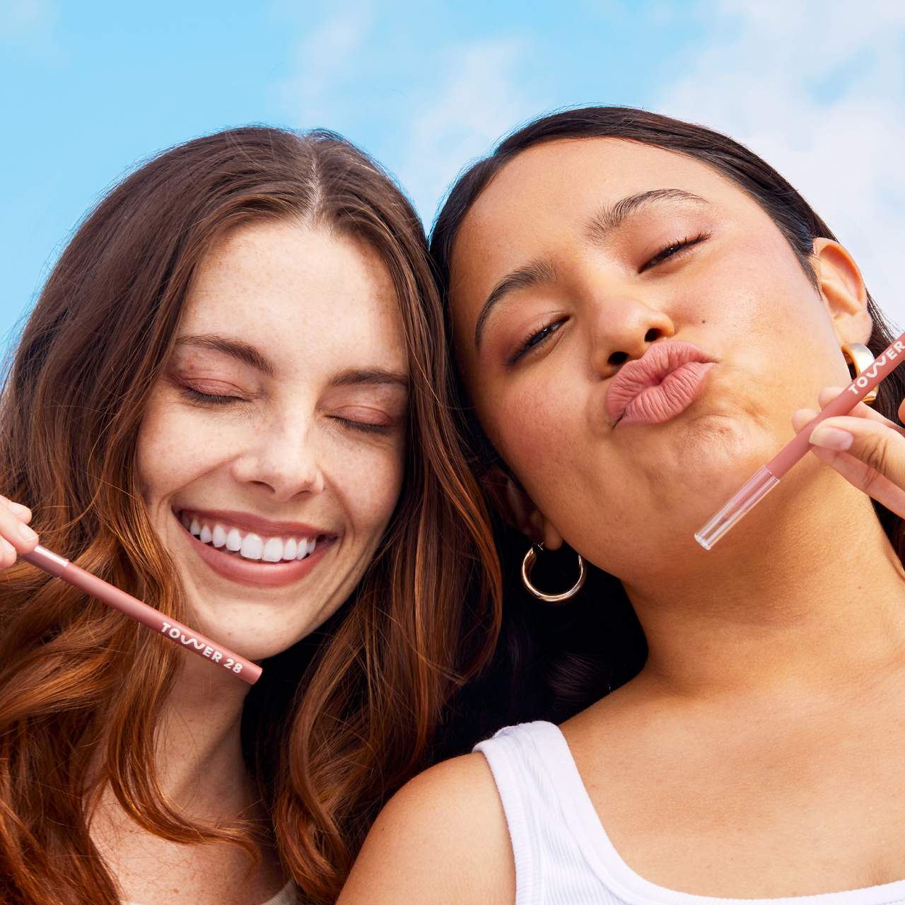 *PREORDEN: OneLiner® Lip Liner + Eyeliner + Cheek Pencil - Tower 28 Beauty / Delineador multiusos para labios y ojo
