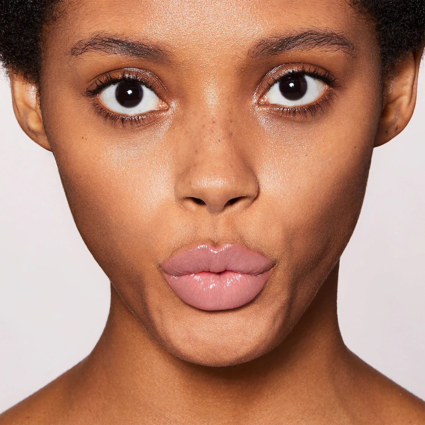 *PREORDEN: Squeaky Clean Liquid Lip Hydrating Lip Balm - Westman Atelier / Balsamo labial