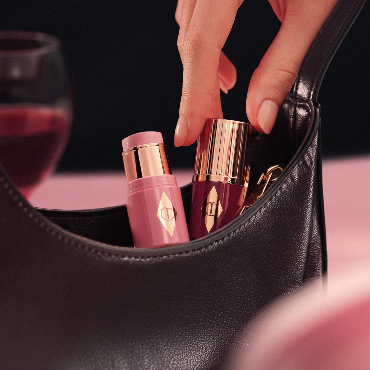 *PREORDEN: MINI Unreal Lip + Cheek Glow Blush Stick with Hyaluronic Acid -  Charlotte Tilbury / Rubor en Barra para Labios y Mejillas