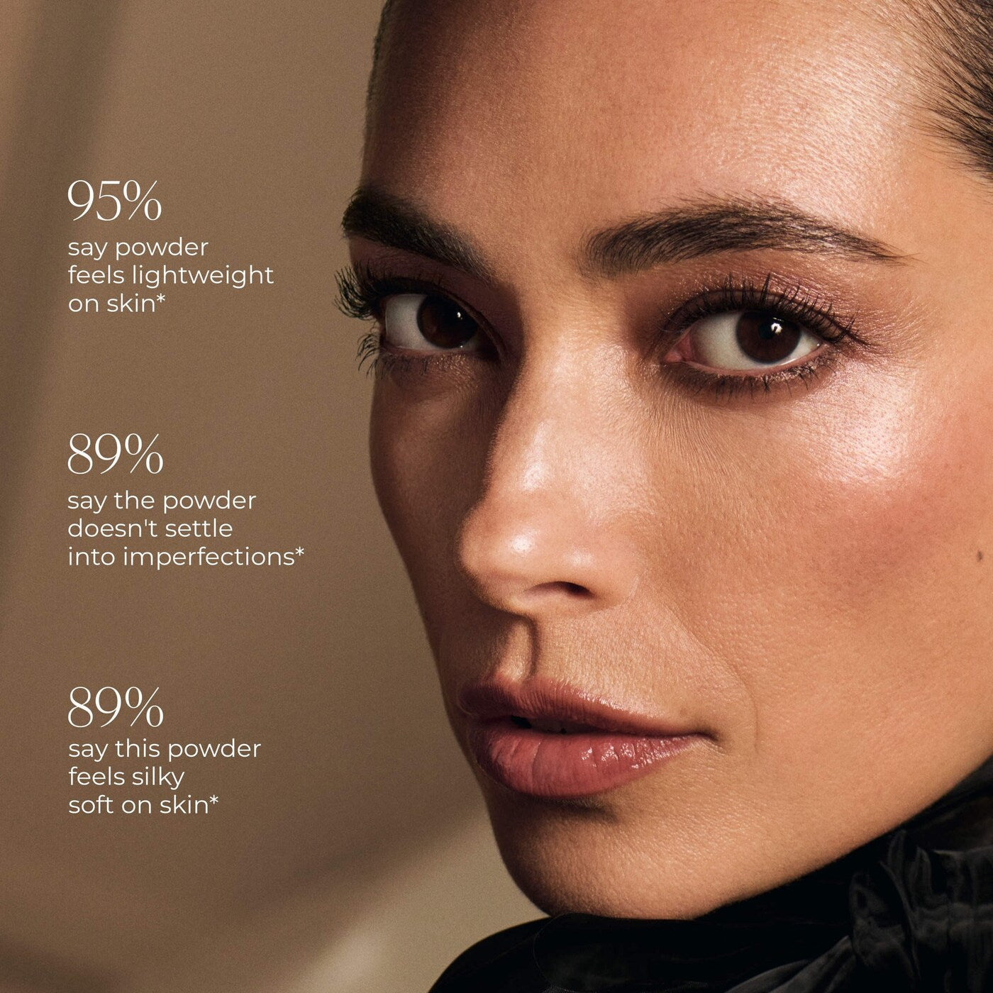 *PREORDEN: The Finishing Touch Translucent Loose Setting Powder & Velour Puff Gift Set - Laura Mercier /