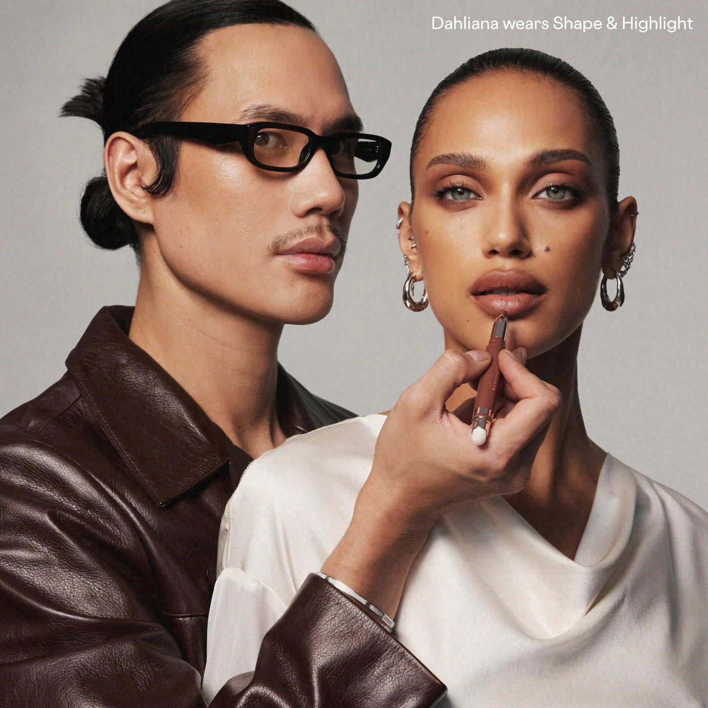 *PREORDEN: Major Sculpt Shape & Shade Anywhere Artistry Stick - Patrick Ta