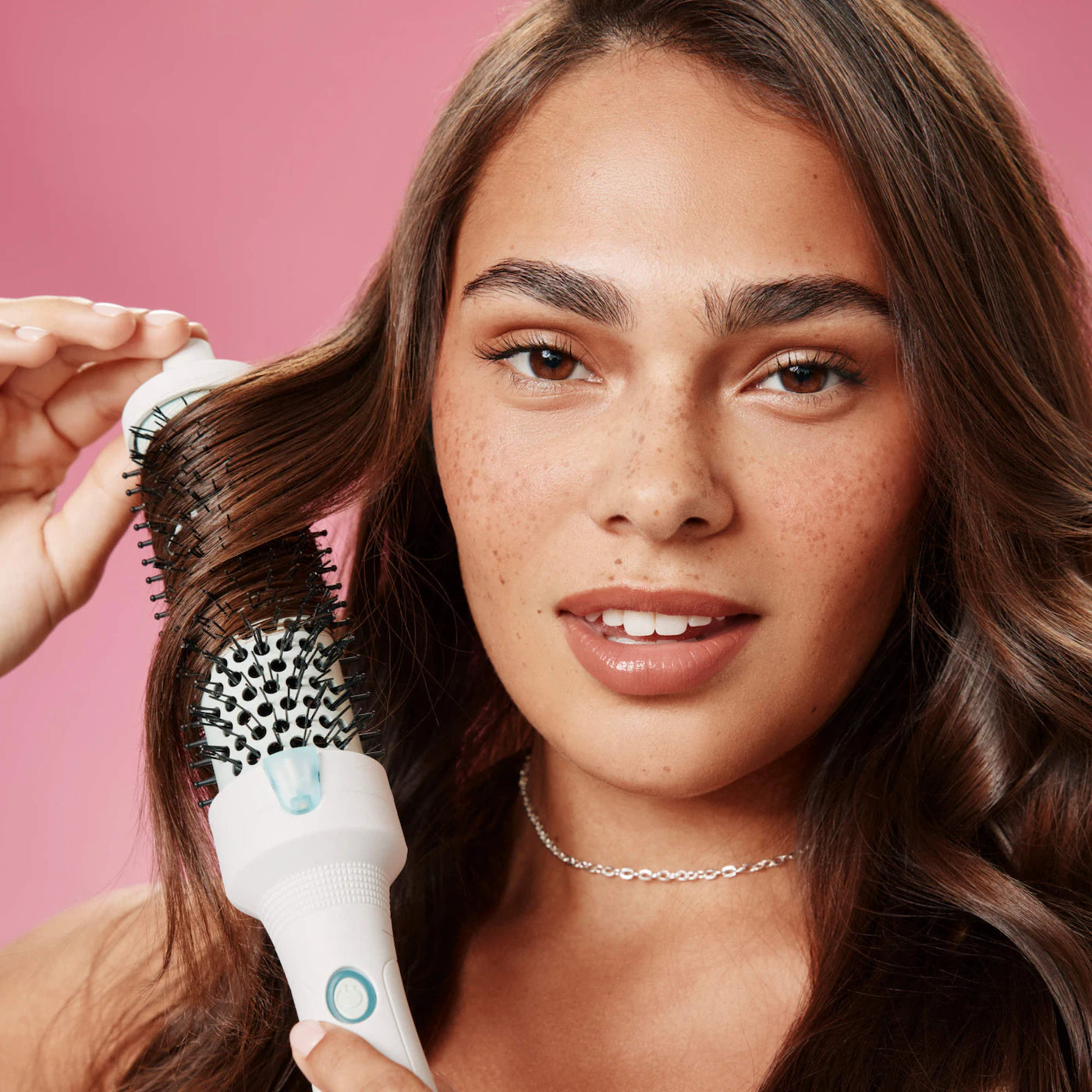 *PREORDEN:  It's Giving Body Medium Hot Thermal Round Brush - Mane /