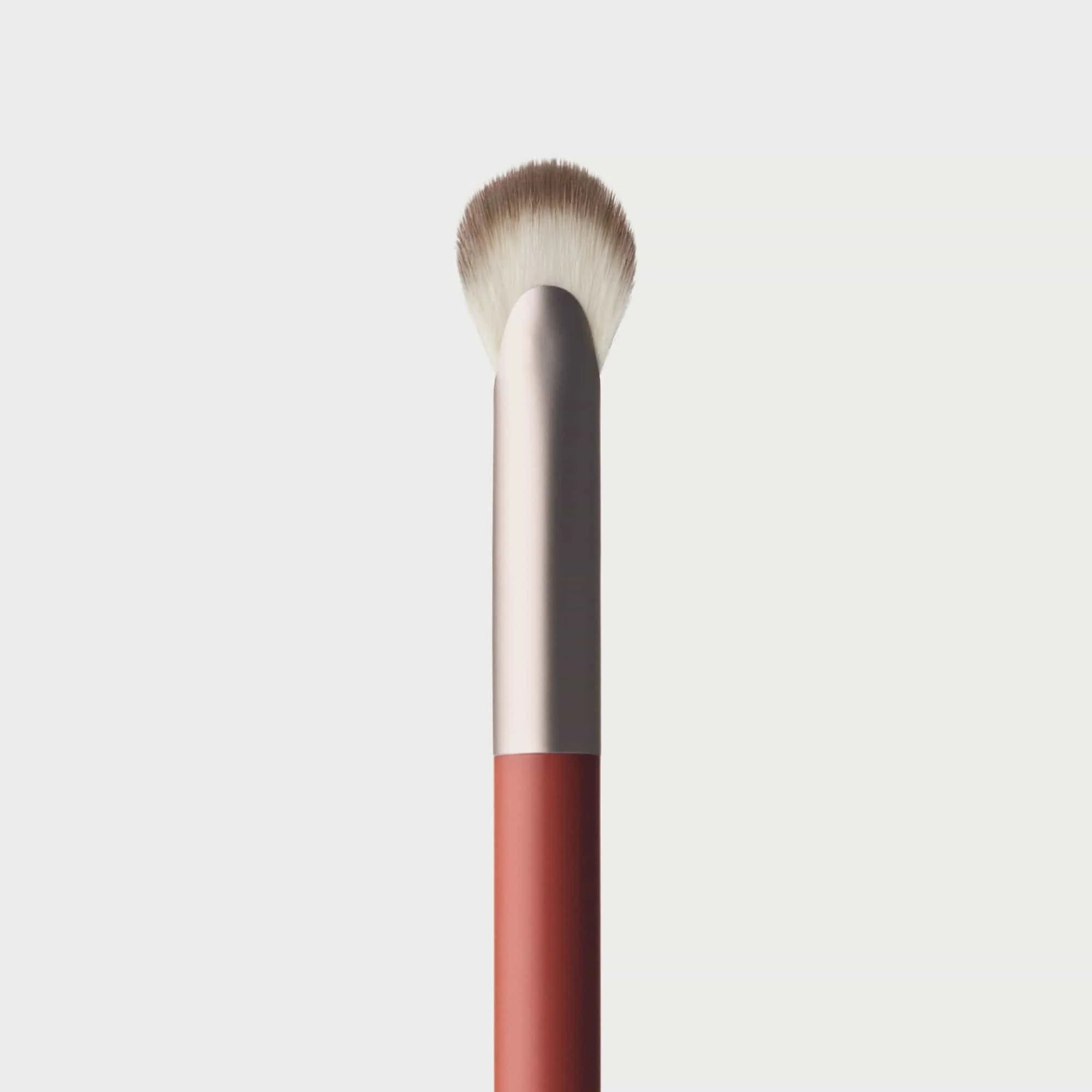 No. 7 Fan Eyeshadow Brush - ROSE INC / Brocha para ojos