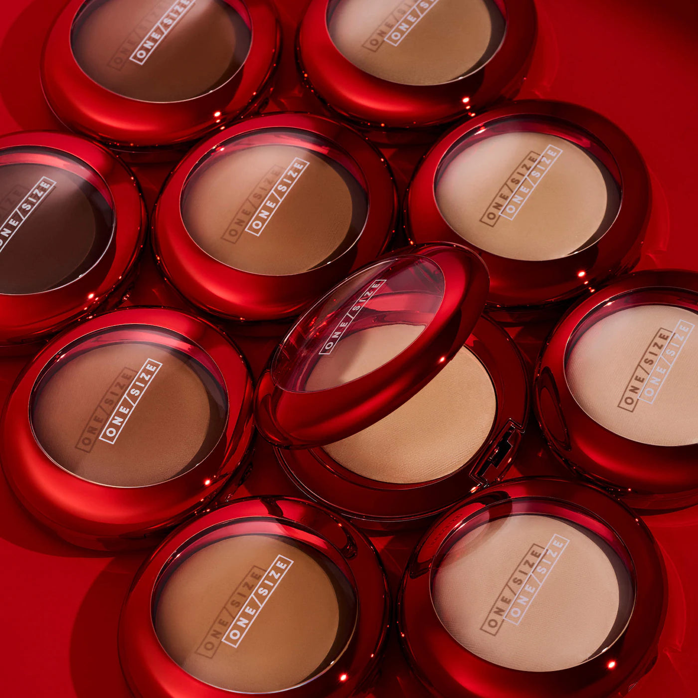 *PREORDEN: Bouclé Silk Airbrushed Talc-Free Finishing Powder - One size by Patrick Starrr / Polvo compacto