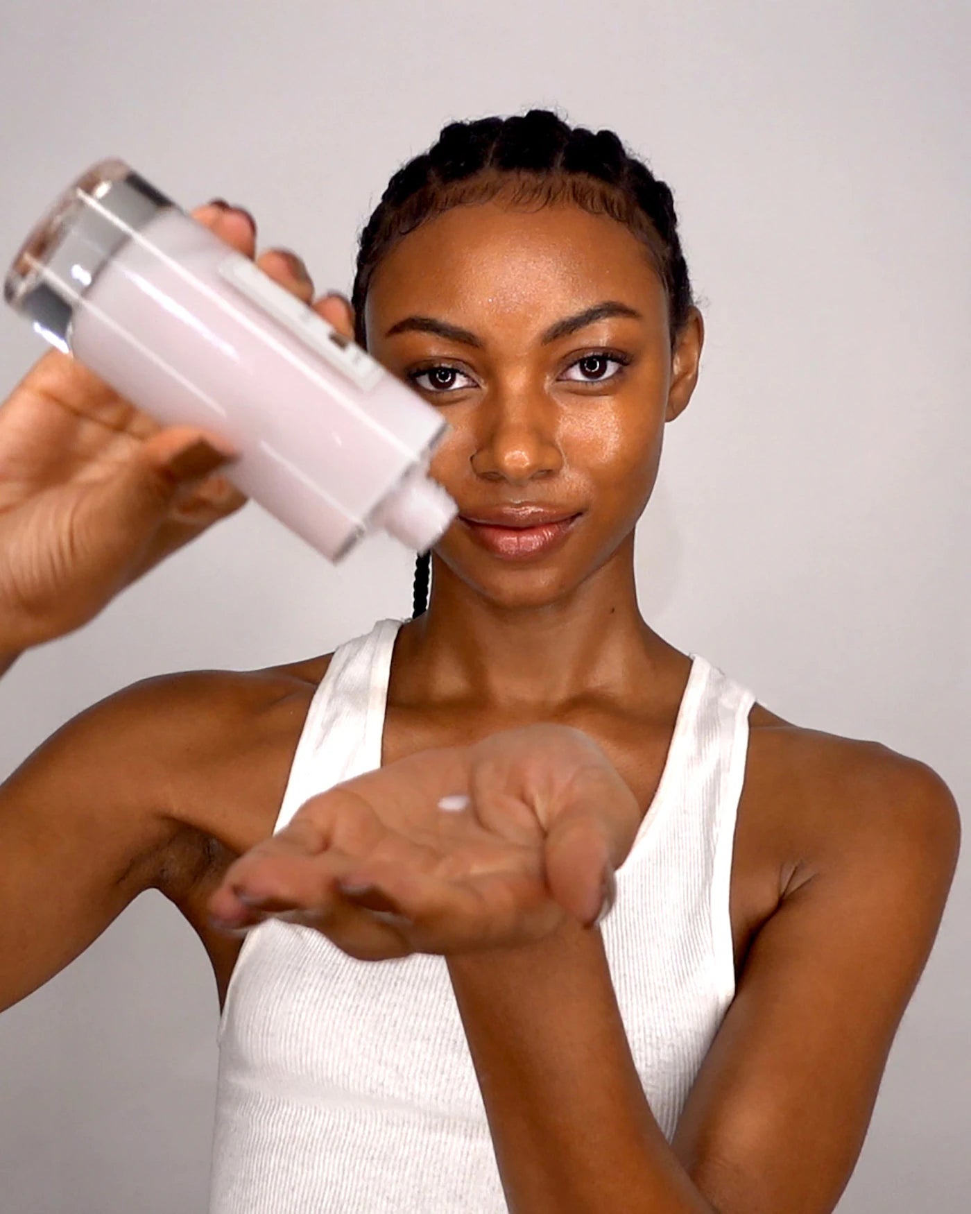 Divine Skin: Rose 001™ The Hydrating Essence - PAT McGRATH LABS / Hidratante luminoso