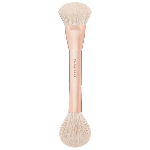 Dual Ended Blush Brush - PATRICK TA / Brocha de dos puntas para rubor en crema y polvo