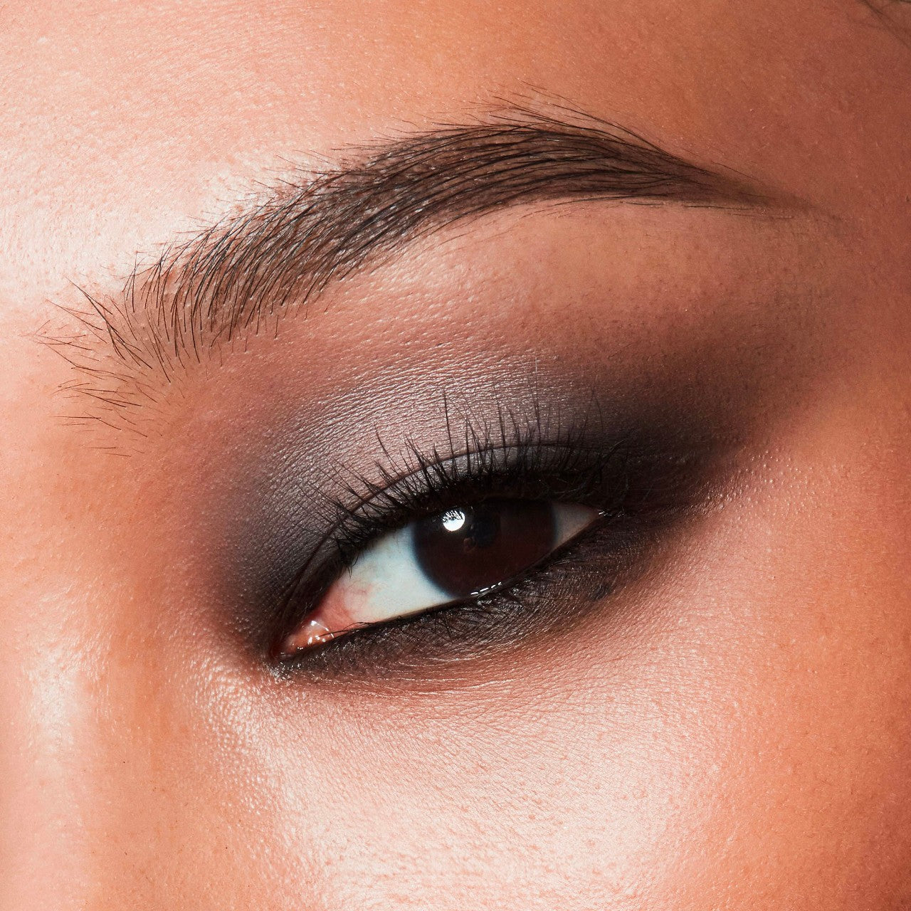 *PREORDEN: Major Dimension III Matte Eyeshadow Palette - PATRICK TA / Paleta de sombras mate colores nude cálidos y fríos